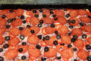 Pizza cu salam