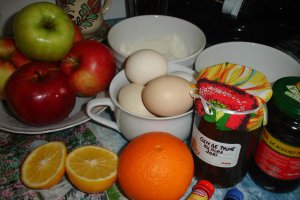 Tort de mere cu dulceata