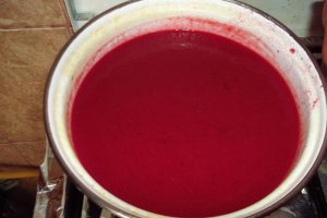 Supa crema de sfecla rosie