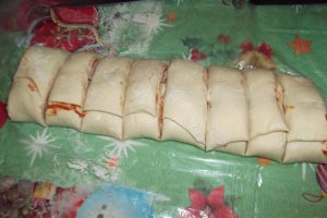Minipizza din foitaj