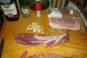 Muschiulet de porc impletit cu bacon si usturoi