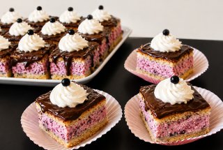 Prajitura cu mousse de afine