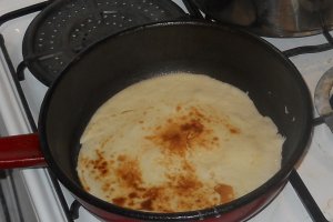Clatite cu branza la cuptor
