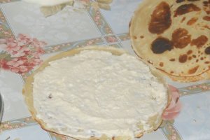 Clatite cu branza la cuptor
