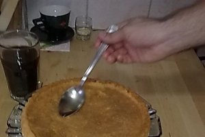 Tort cu crema de vanilie si mure.
