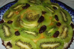 Tort de ciocolata, vanilie si fructe
