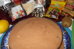 Tort de ciocolata, vanilie si fructe