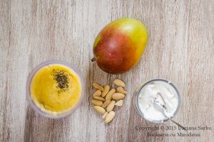 Smoothie de mango cu lapte de cocos si seminte chia