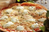 Pizza Quatro Formaggi si beneficiile branzeturilor