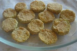 Chipsuri din zucchini (dovlecei)