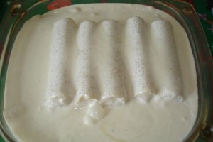 Cannelloni cu branza dulce stafide si smantana