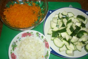 Musaca de zucchini (dovlecei) cu carne tocata la cuptor