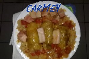 Sarmalute cu carne de porc si kaizer.