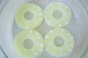 Prajitura rapida cu ananas