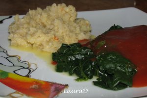 Piure de conopida cu spanac si sos de tomate