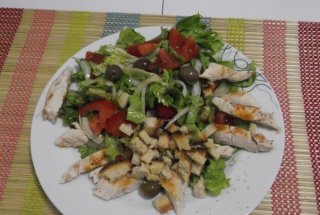 Salata cu pui