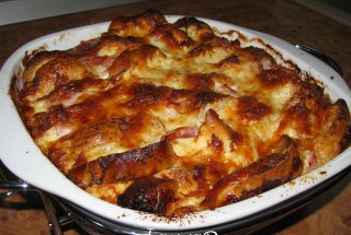 Paine crocanta la cuptor cu sunca si branza Cheddar