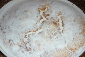 Prajitura pufoasa cu cirese din dulceata