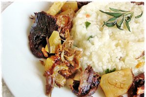 Rață înăbușită în suc de ananas