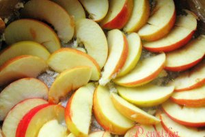 Tarta cu mere caramelizate