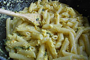 Penne cu dovlecei si parmezan