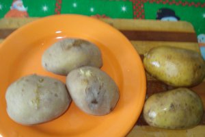 Chiftelute de cartof cu costita si muschiulet afumat