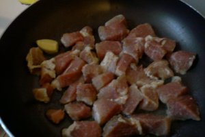 Muschi de porc cu ciuperci si smantana