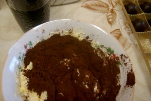 Tort cu vin si crema de iaurt si fructe de padure