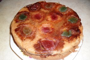 Tort de mere  umplute cu gem, nuca  si rahat
