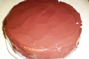 Tort de mere  umplute cu gem, nuca  si rahat