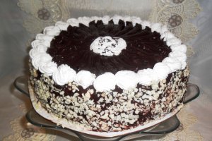 Tort de mere  umplute cu gem, nuca  si rahat