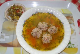Ciorbita de perisoare cu amestec de legume