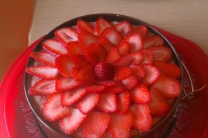 Tort cu capsuni fara lapte