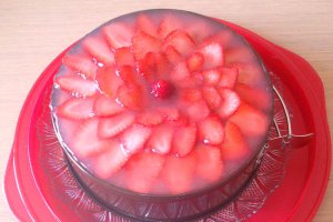 Tort cu capsuni fara lapte