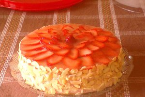 Tort cu capsuni fara lapte