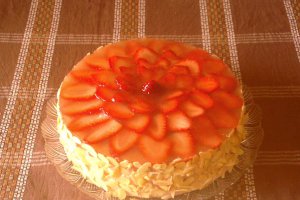 Tort cu capsuni fara lapte