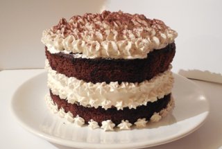 Tort de cappucino si ciocolata alba