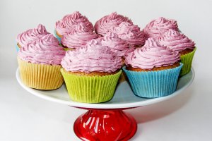 Cupcakes cu crema de visine