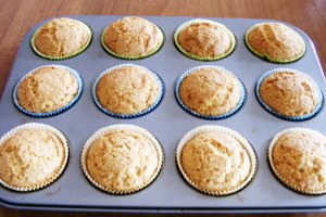 Cupcakes cu crema de visine