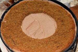 Tort cu mousse de ciocolata si jeleu de cafea