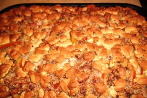 Crumble aromat, cu mere, portocale si nuci