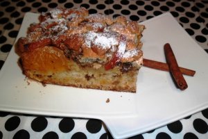 Crumble aromat, cu mere, portocale si nuci