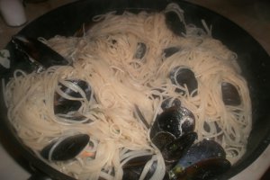Spaghete cu midii