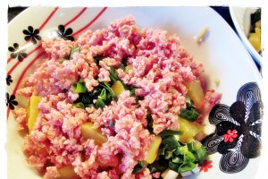 Salata de cartofi cu salam si oua