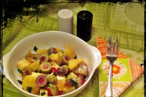 SALATĂ DE CARTOFI CU TOFU AFUMAT