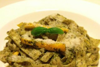 Tagliatelle cu dovlecel galben