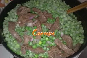Stroganoff cu mazare