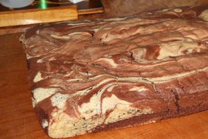 Prajitura cu crema de vanilie ,piscoturi si biscuiti