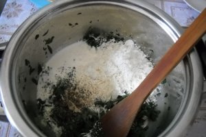 Tarta cu spanac si oua de prepelita