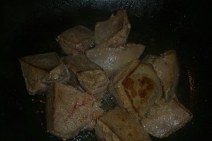 Ficat de porc neinecacios cu sos
